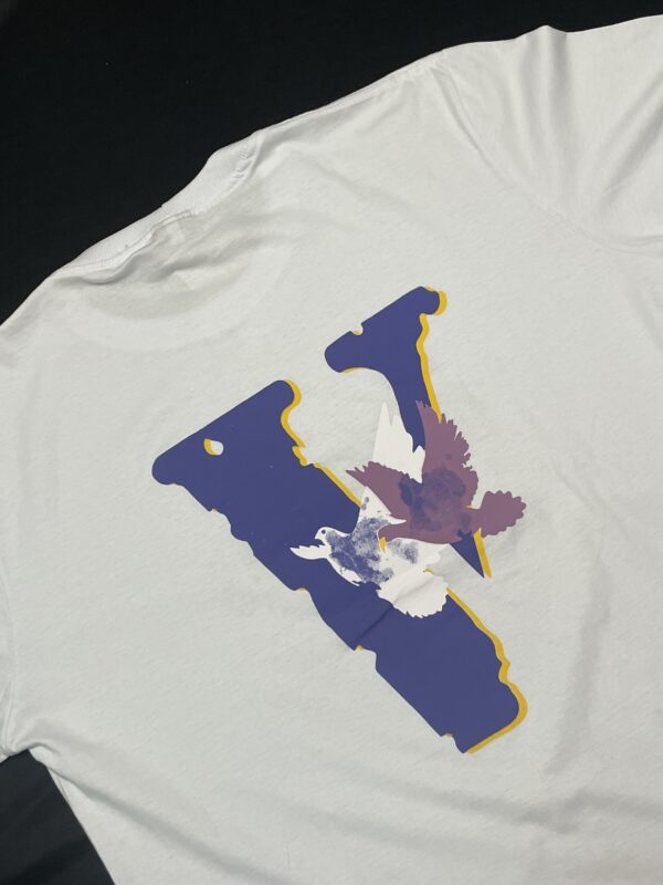 Camiseta V Lone - Streetwear - Imagem 4